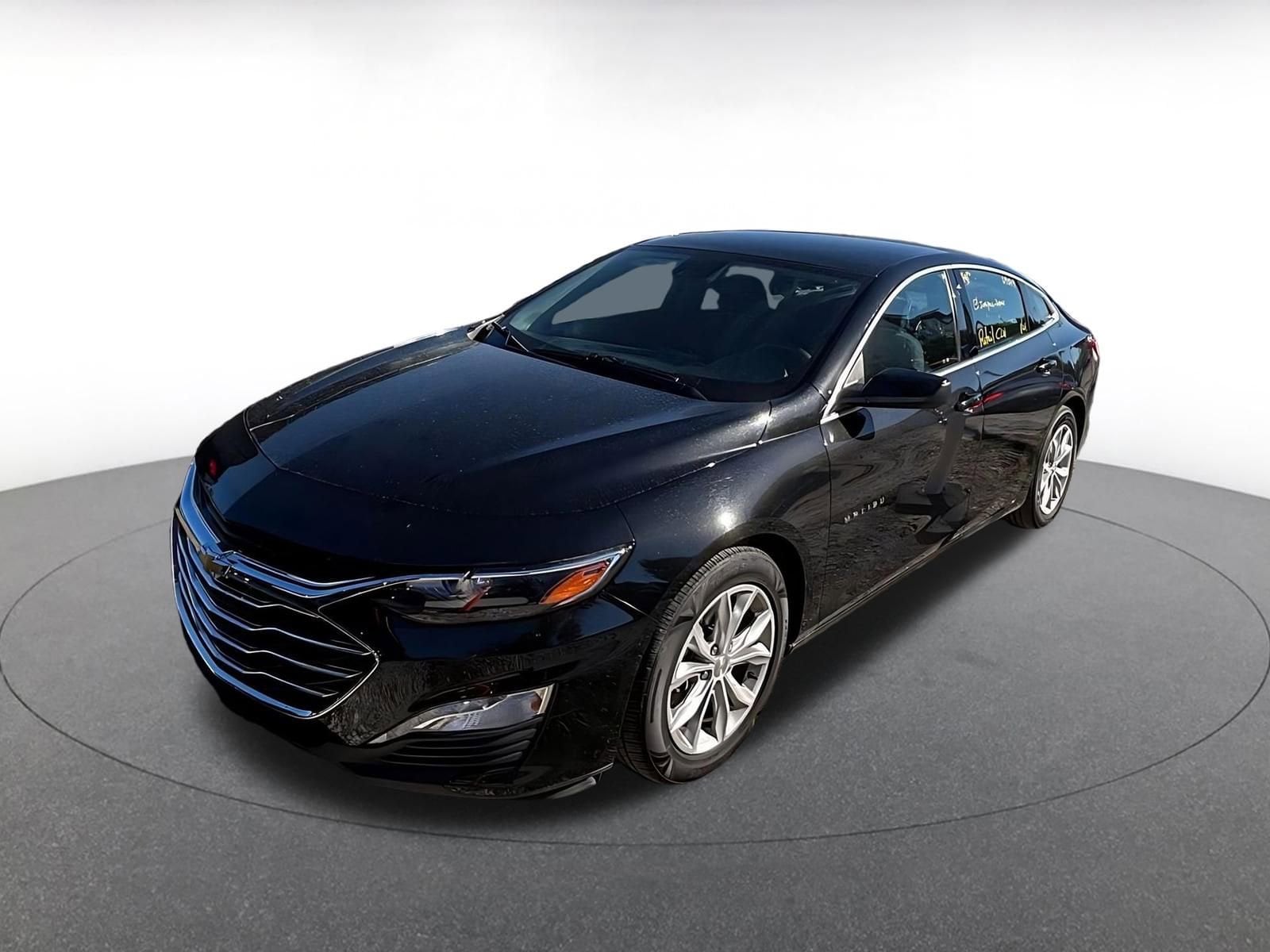 Thumbnail: 2023 Chevrolet Malibu - 3