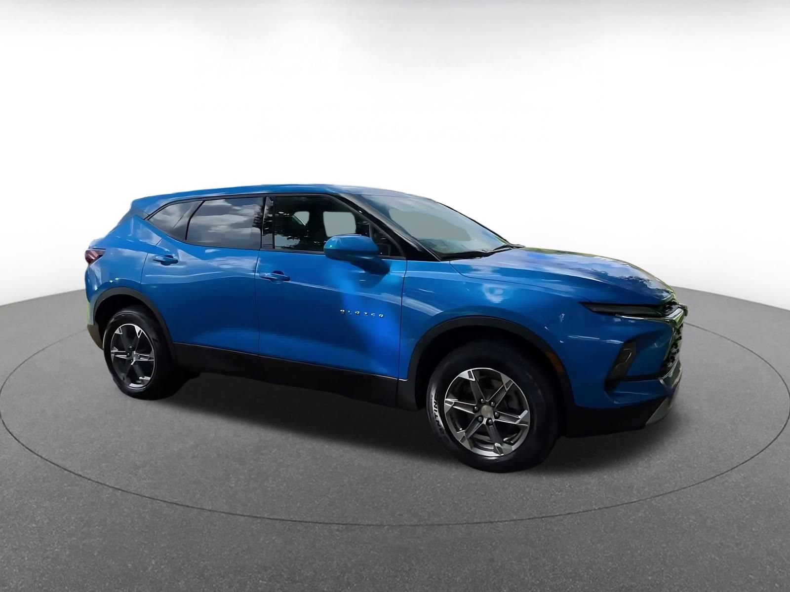 Thumbnail: 2025 Chevrolet Blazer - 2