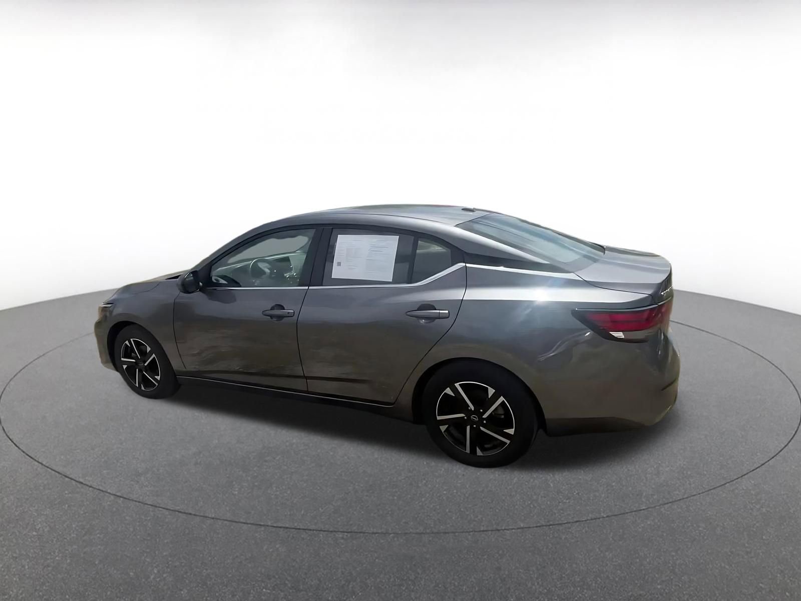 Thumbnail: 2025 Nissan Sentra - 10