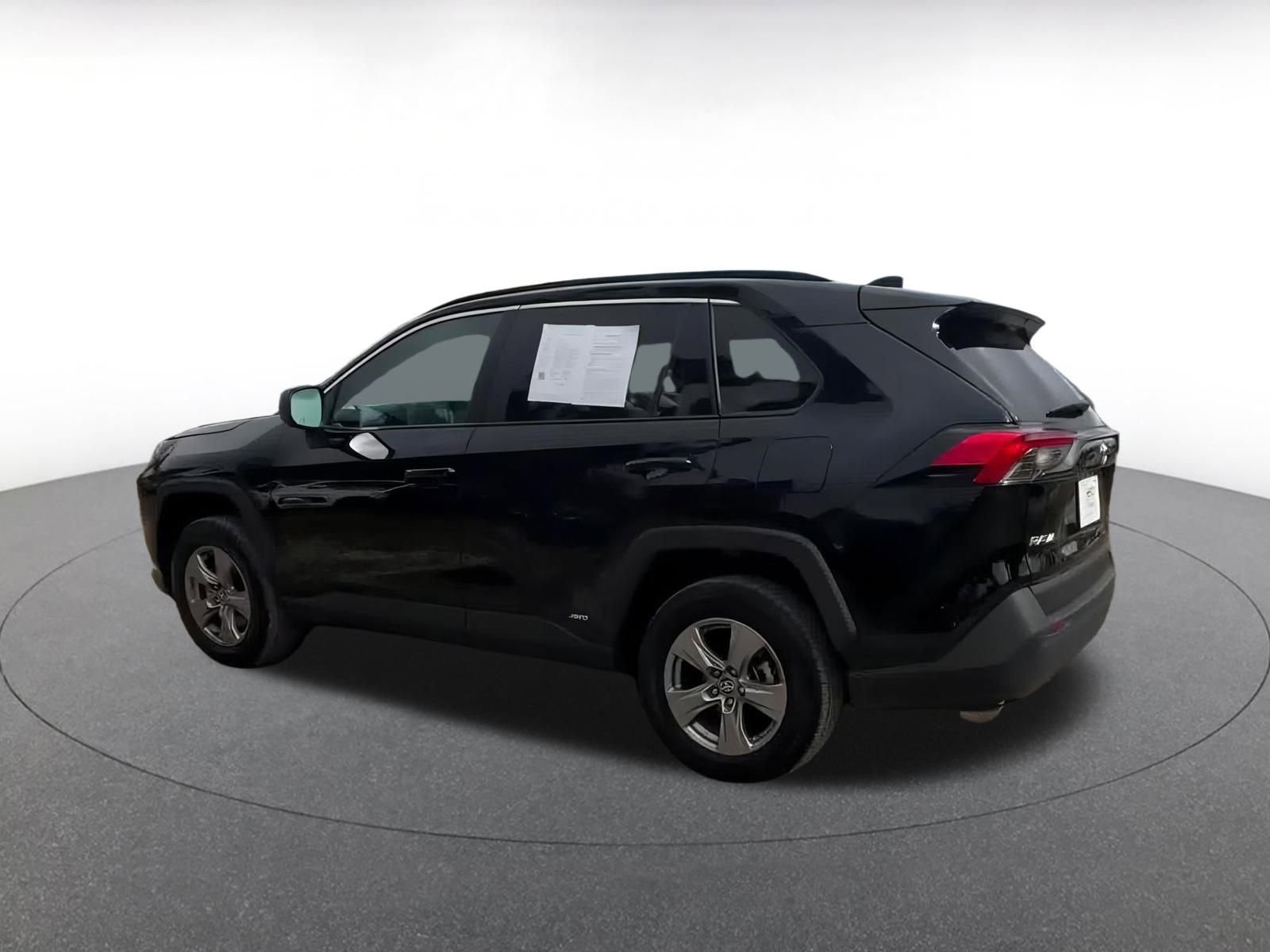 Thumbnail: 2025 Toyota RAV4 - 10