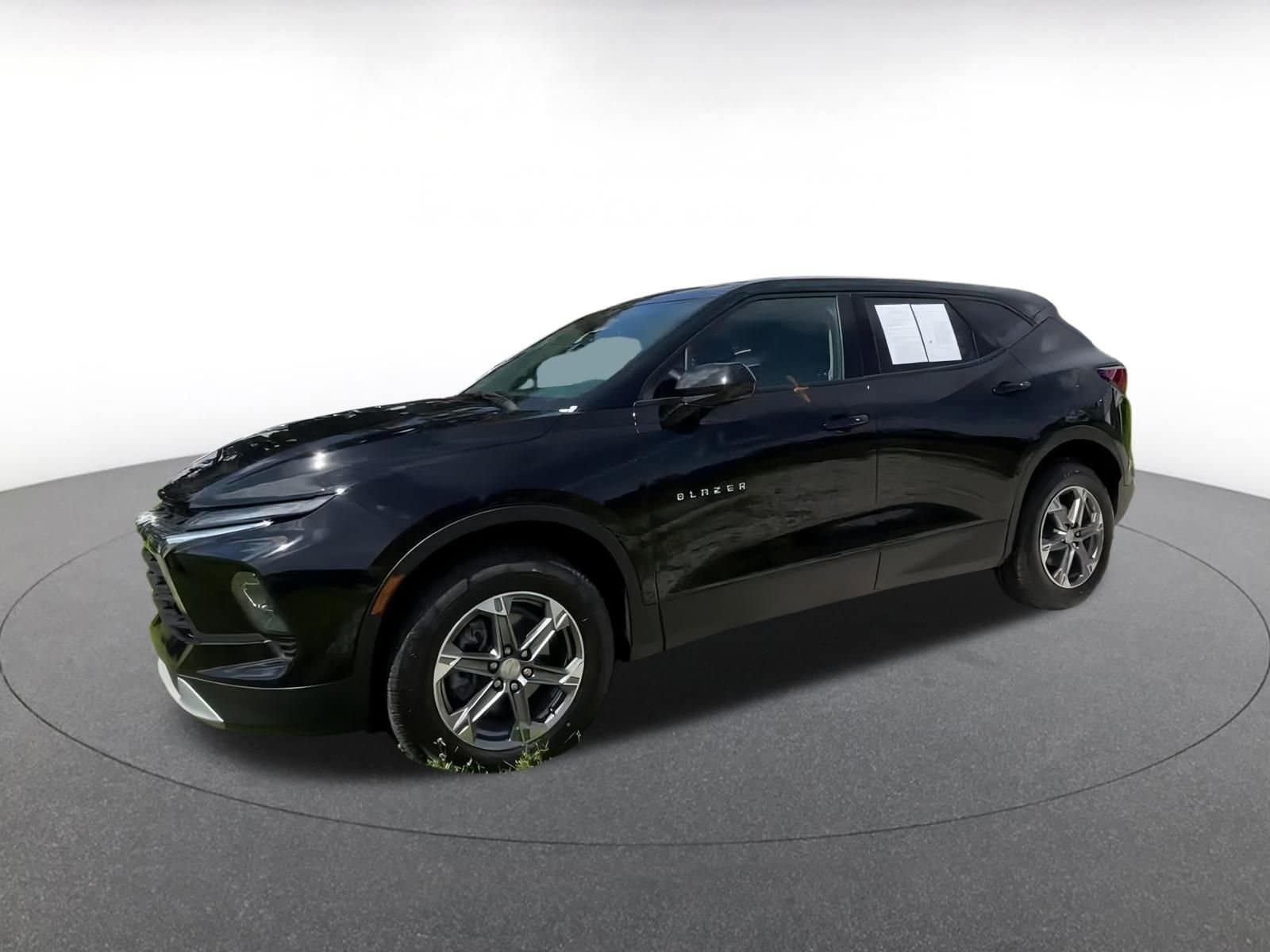 Thumbnail: 2023 Chevrolet Blazer - 6