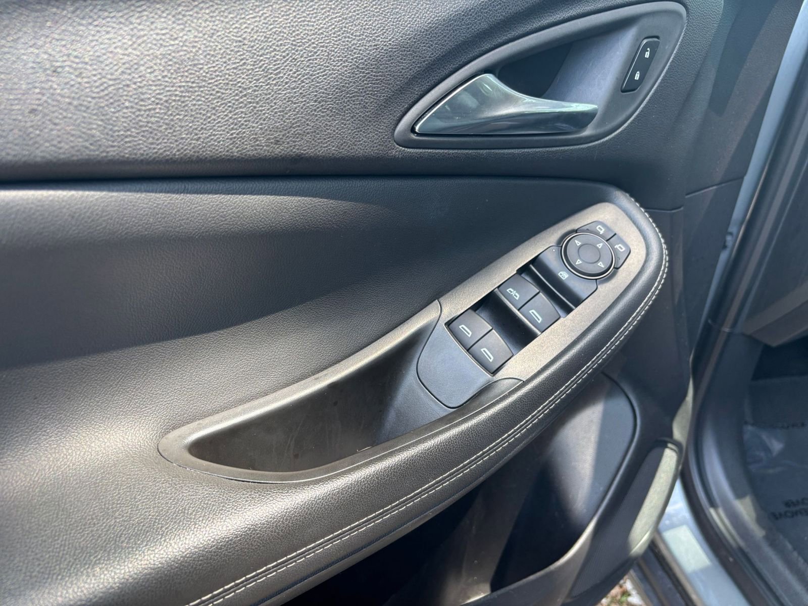 Thumbnail: 2025 Buick Encore GX - 18