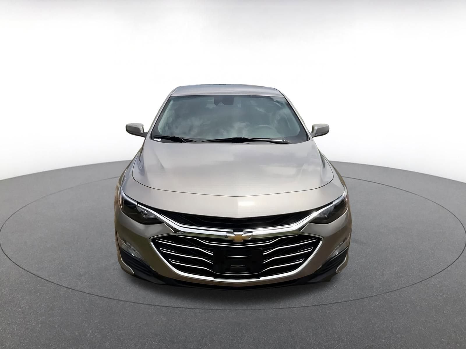 Thumbnail: 2024 Chevrolet Malibu - 4