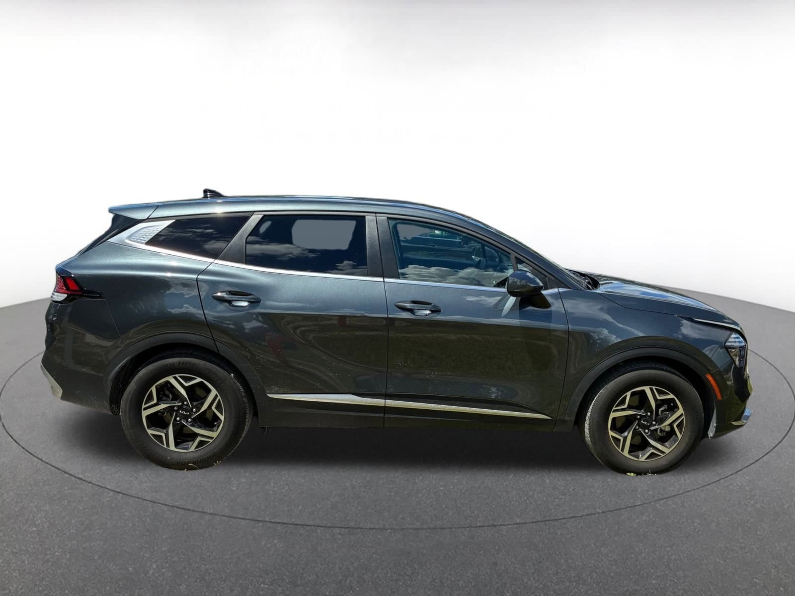 Thumbnail: 2024 Kia Sportage - 8
