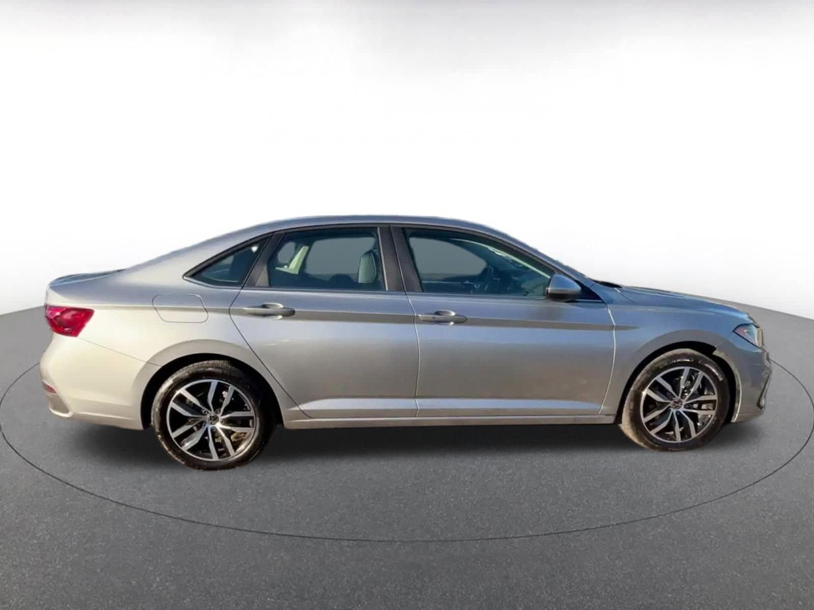 Thumbnail: 2025 Volkswagen Jetta - 17