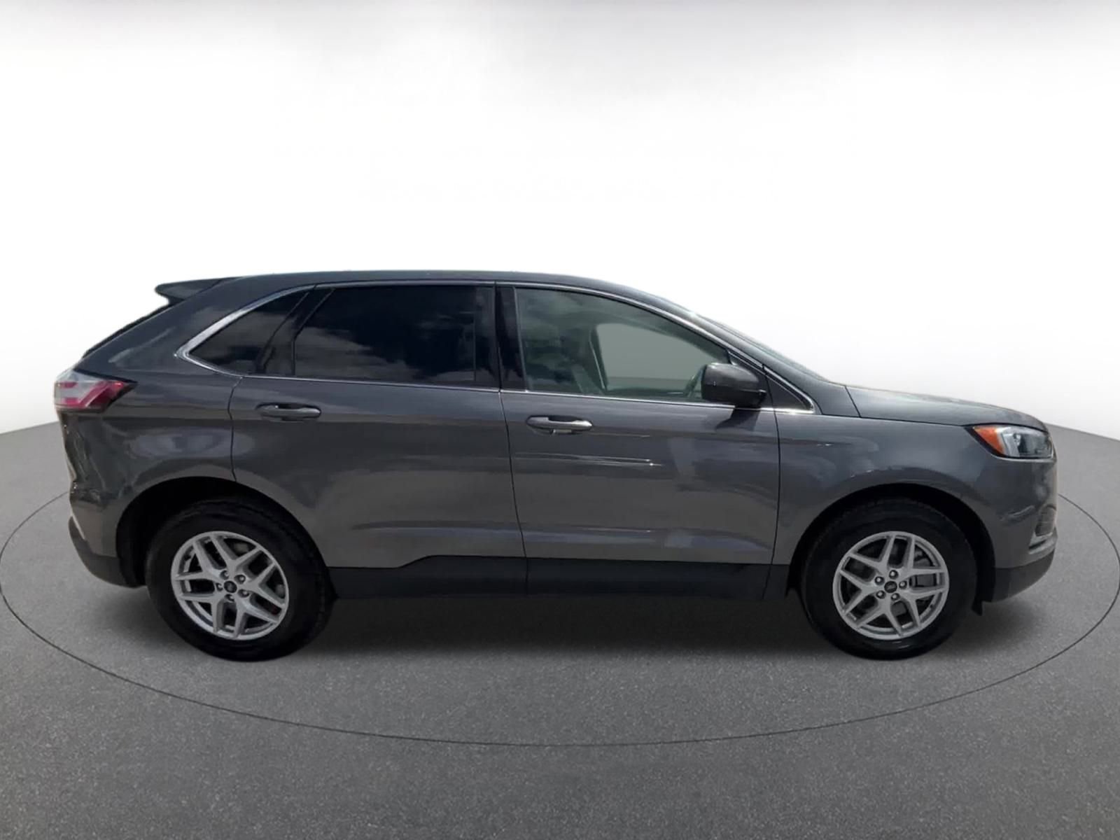 Thumbnail: 2024 Ford Edge - 16