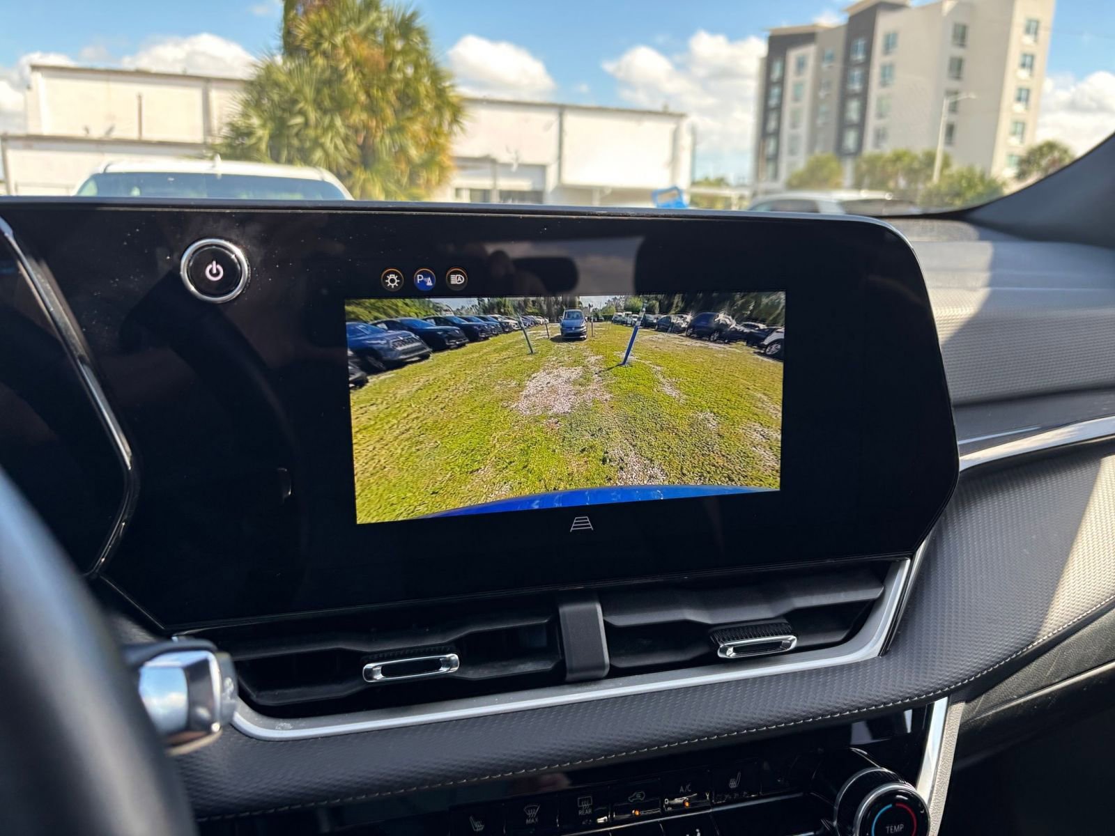 Thumbnail: 2025 Chevrolet Equinox - 17