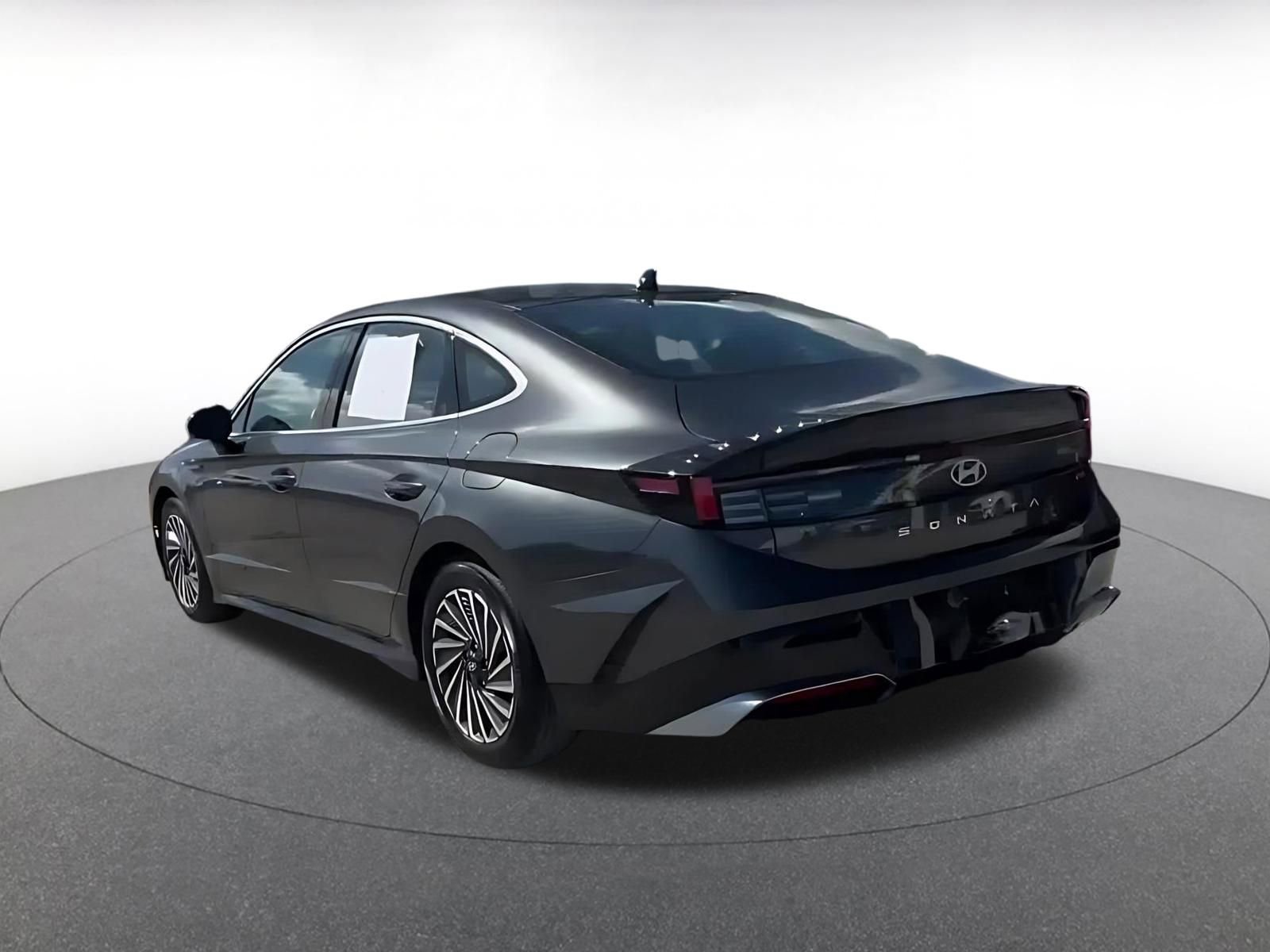 Thumbnail: 2025 Hyundai Sonata - 3