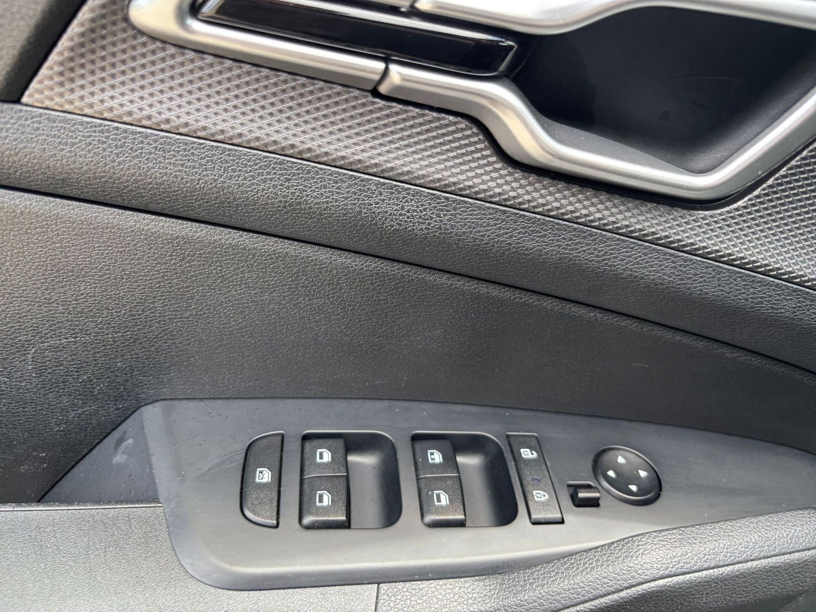 Thumbnail: 2025 Kia Sportage - 20