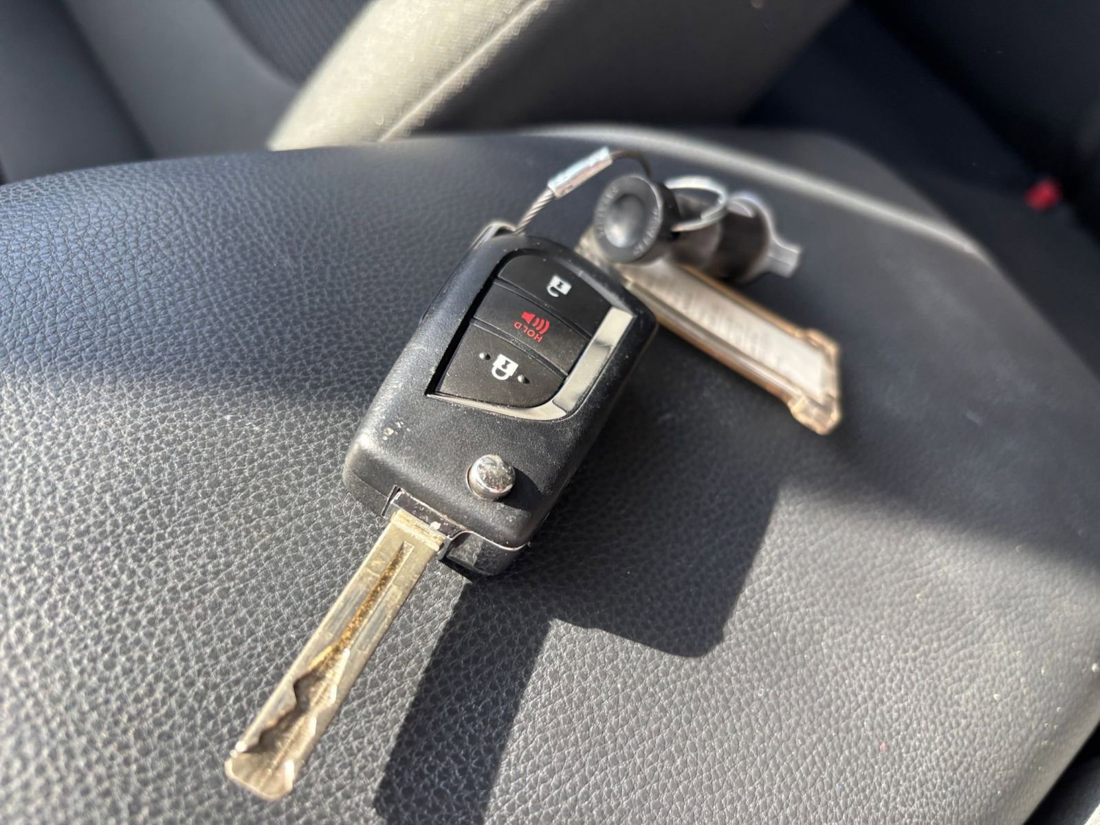 Thumbnail: 2025 Toyota RAV4 - 23