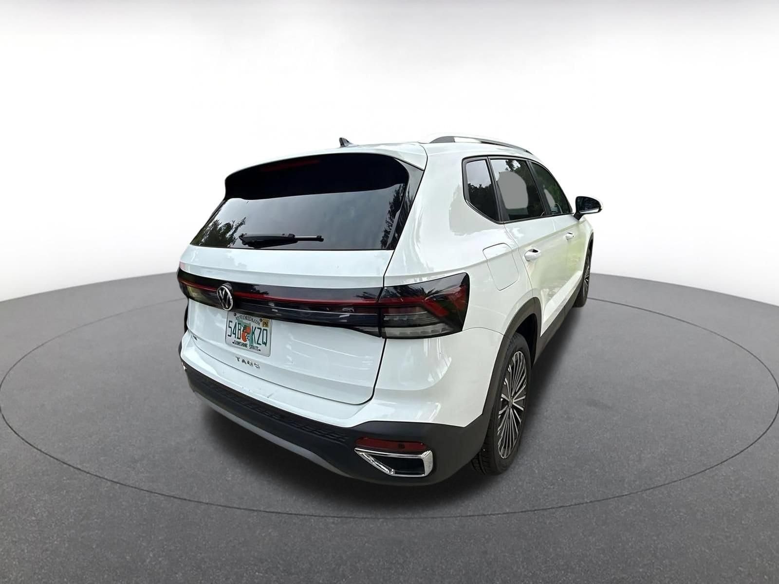 Thumbnail: 2025 Volkswagen Taos - 7