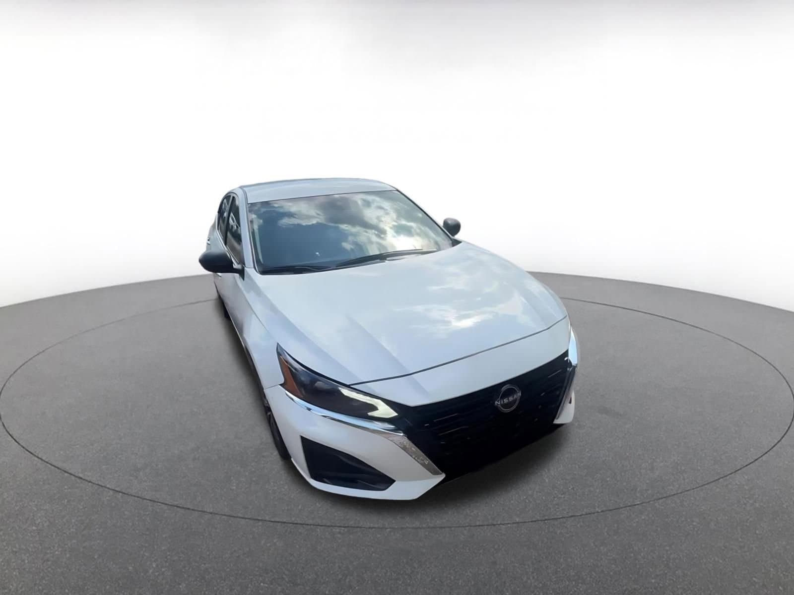 Thumbnail: 2025 Nissan Altima - 3