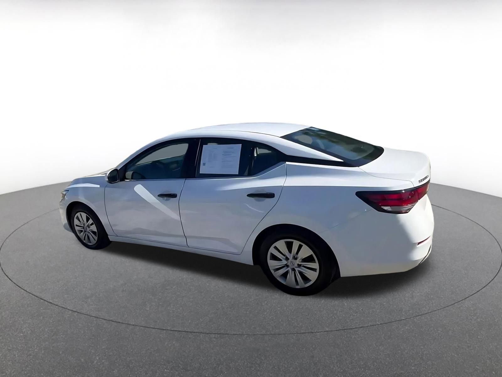 Thumbnail: 2025 Nissan Sentra - 10