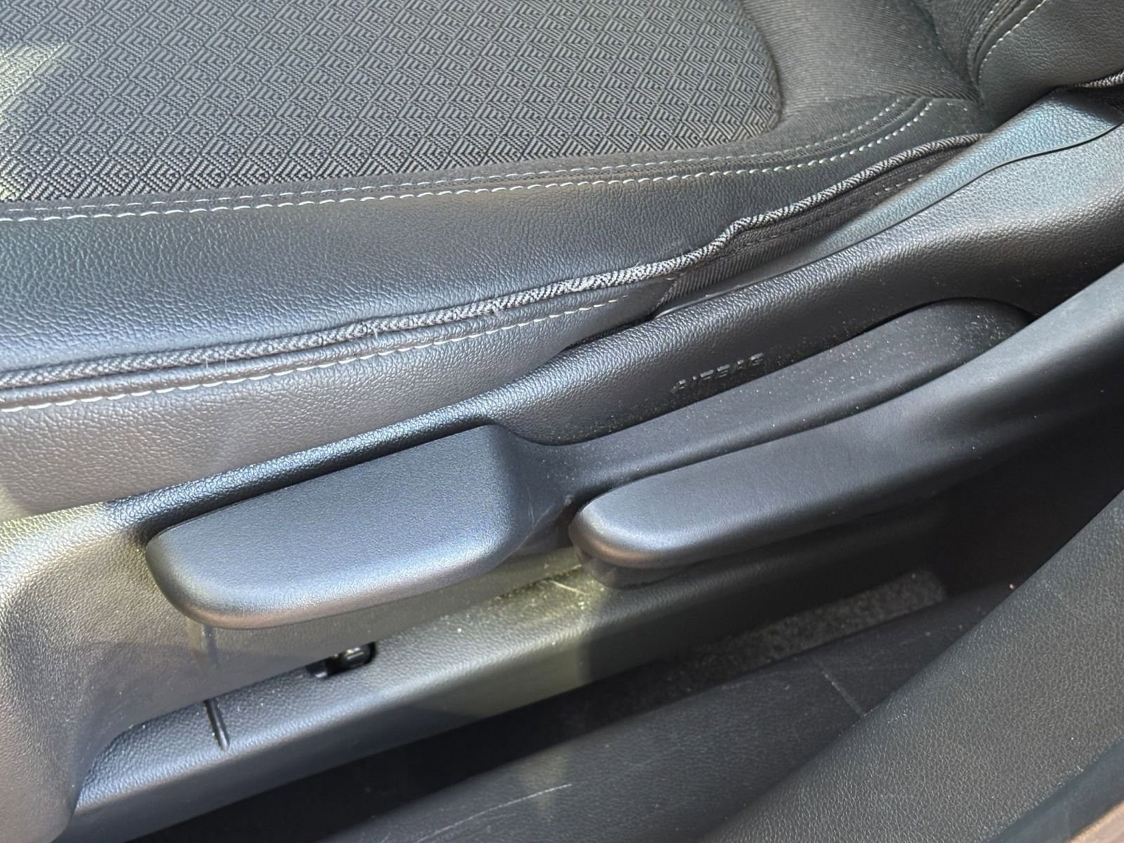 Thumbnail: 2025 Buick Encore GX - 22