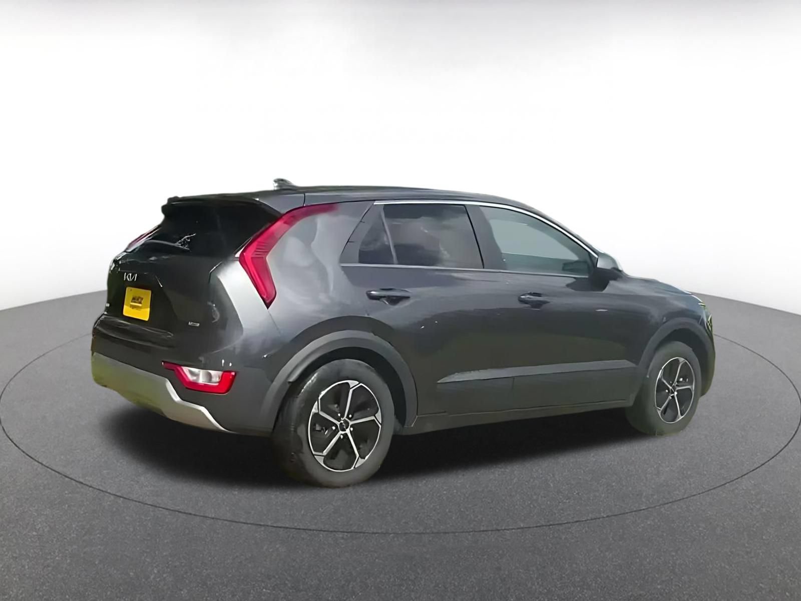 Thumbnail: 2026 Kia Niro - 13