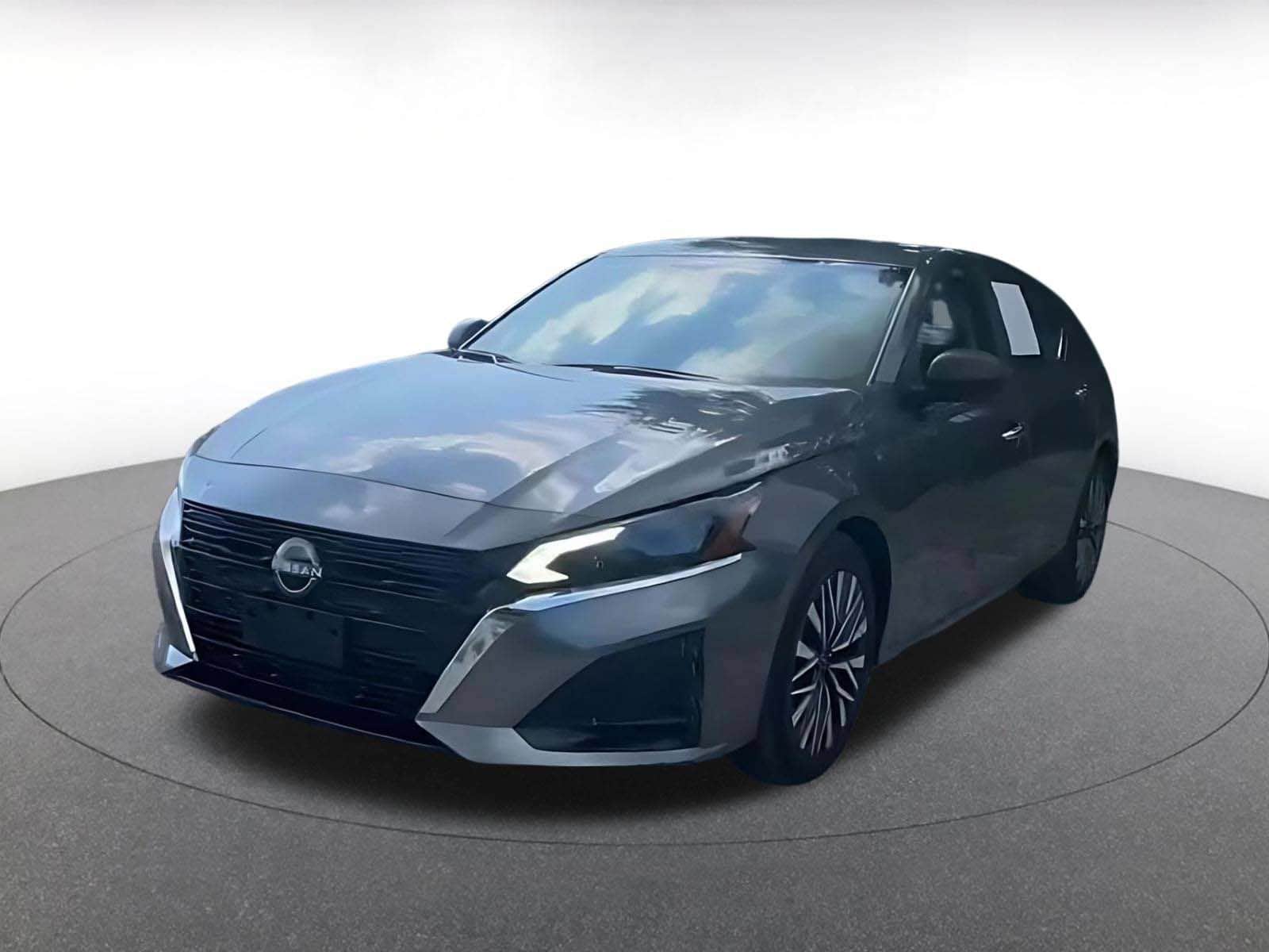 Thumbnail: 2025 Nissan Altima - 7