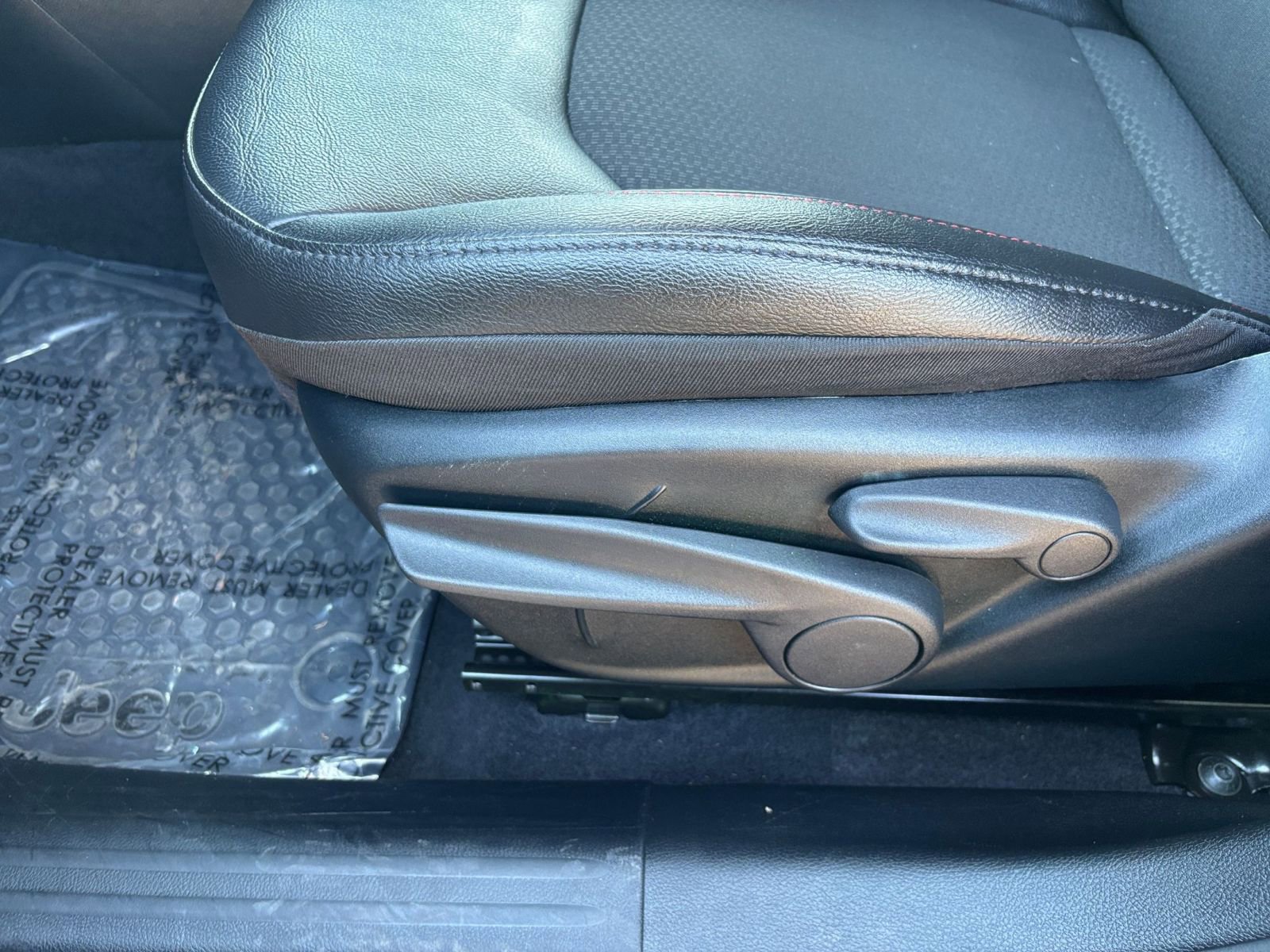 Thumbnail: 2025 Jeep Compass - 22