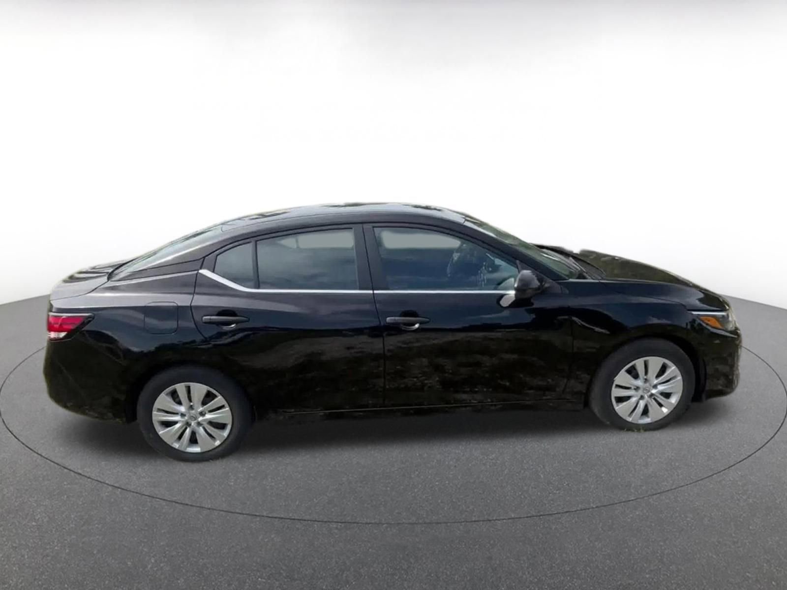 Thumbnail: 2025 Nissan Sentra - 16