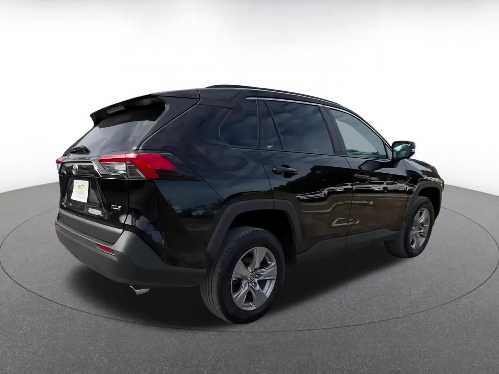 Thumbnail: 2025 Toyota RAV4 - 17