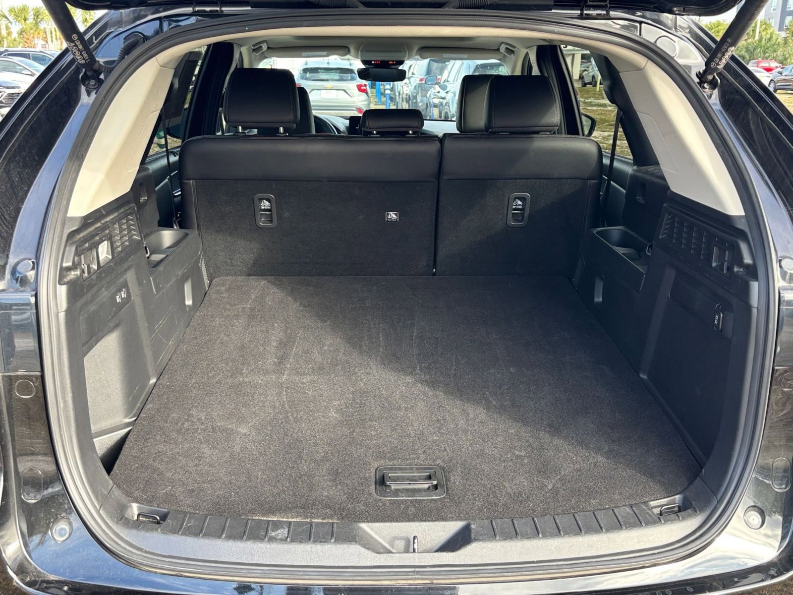 Thumbnail: 2025 Mazda CX-70 - 33