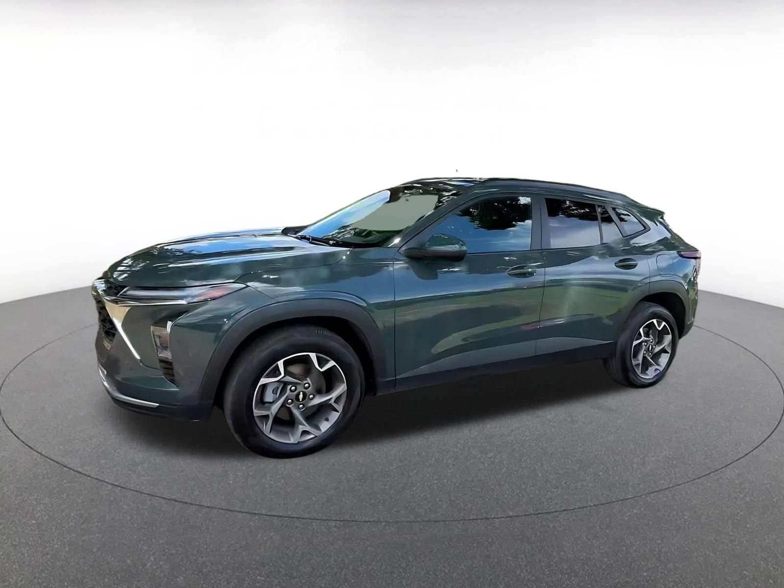 Thumbnail: 2025 Chevrolet Trax - 7