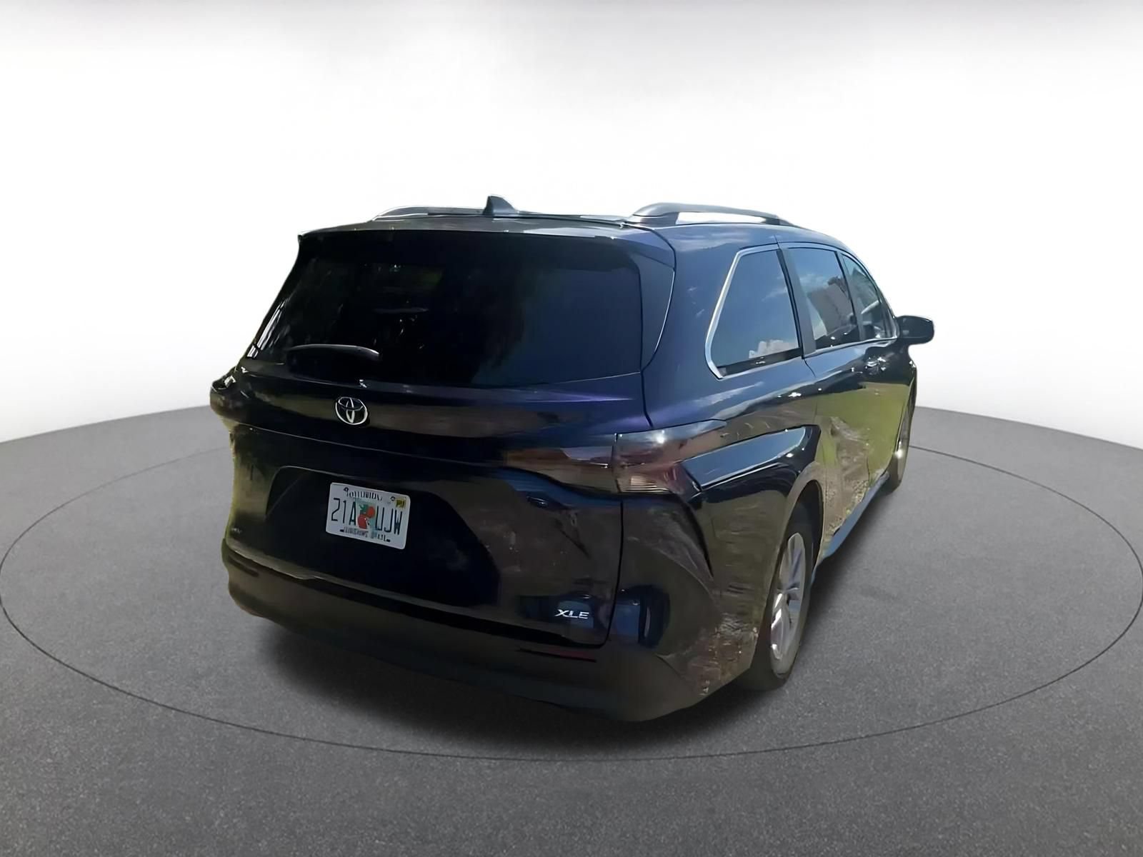 Thumbnail: 2025 Toyota Sienna - 14