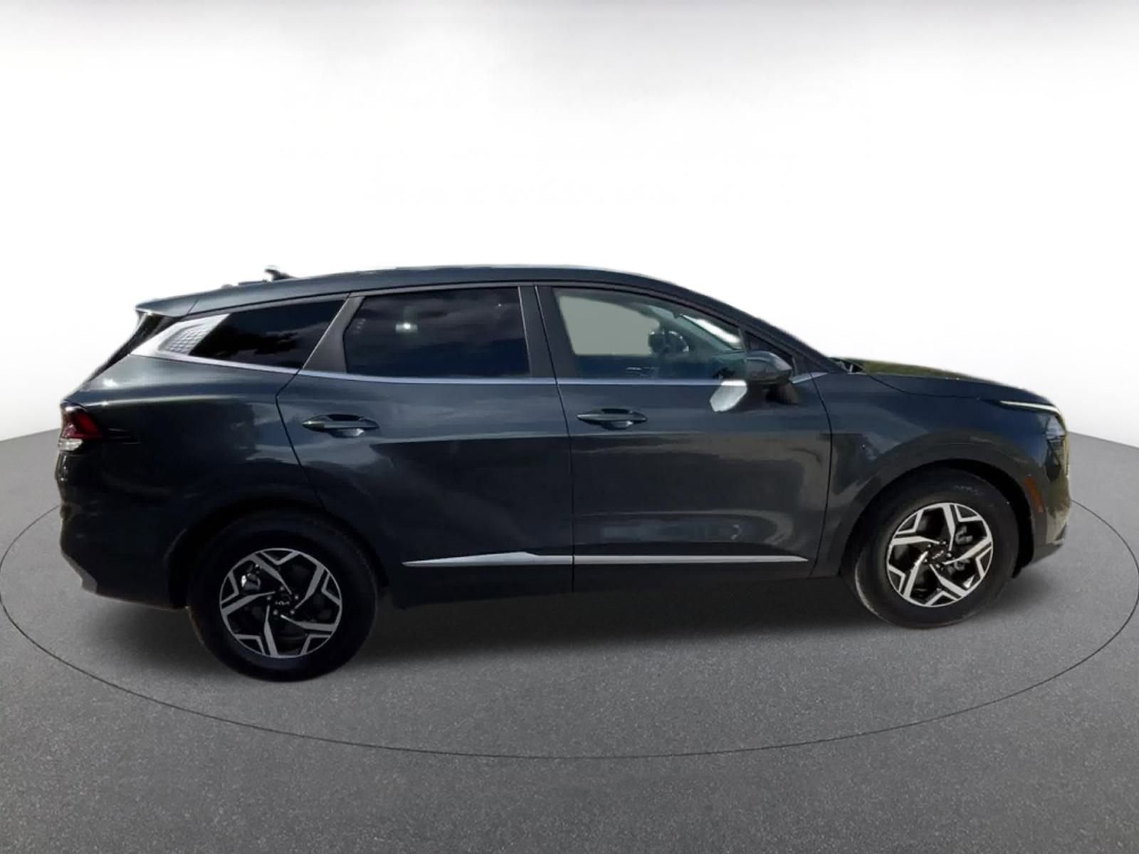 Thumbnail: 2025 Kia Sportage - 16