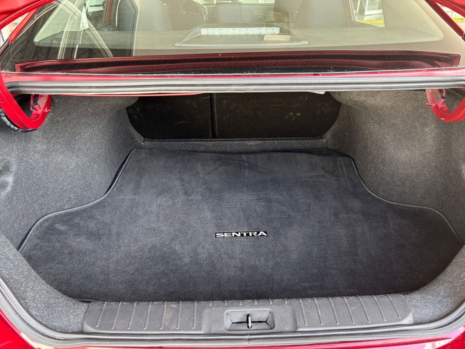 Thumbnail: 2024 Nissan Sentra - 31