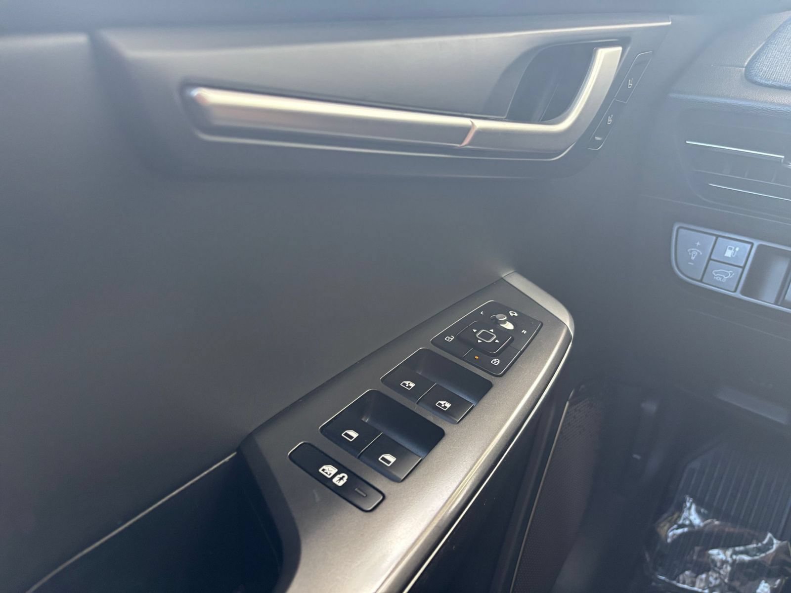 Thumbnail: 2024 Kia EV6 - 23