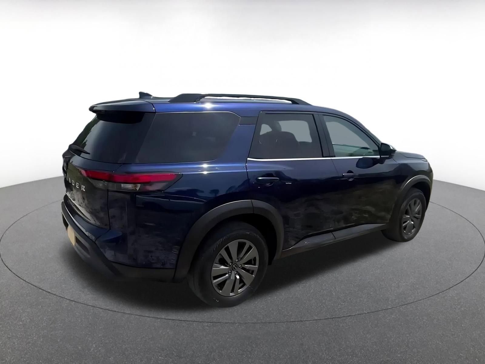 Thumbnail: 2025 Nissan Pathfinder - 14