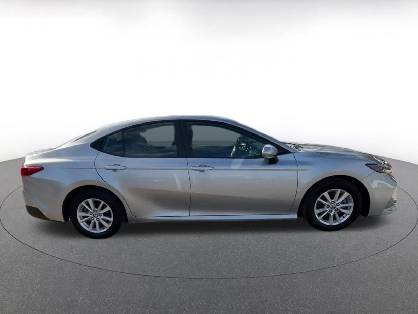 Thumbnail: 2025 Toyota Camry - 16