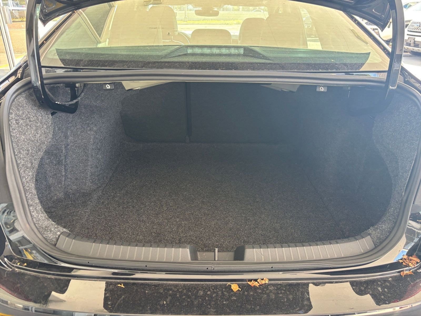 Thumbnail: 2025 Volkswagen Jetta - 30