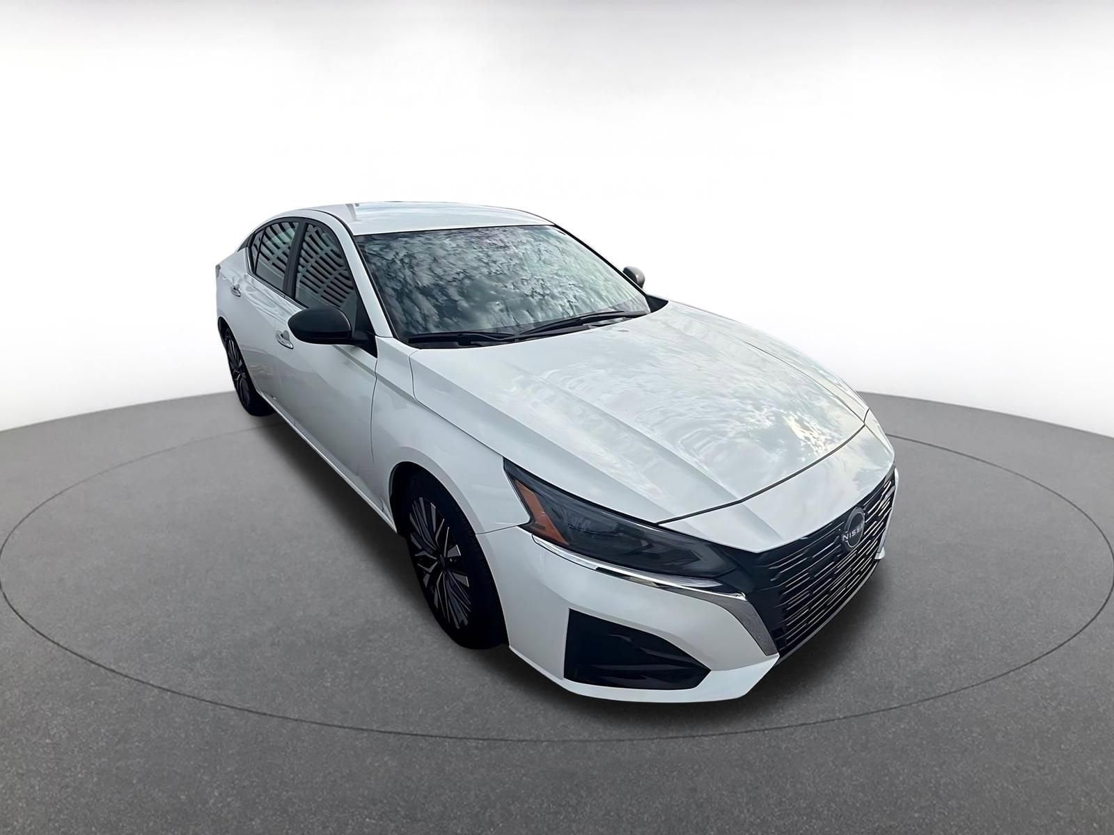 Thumbnail: 2025 Nissan Altima - 2