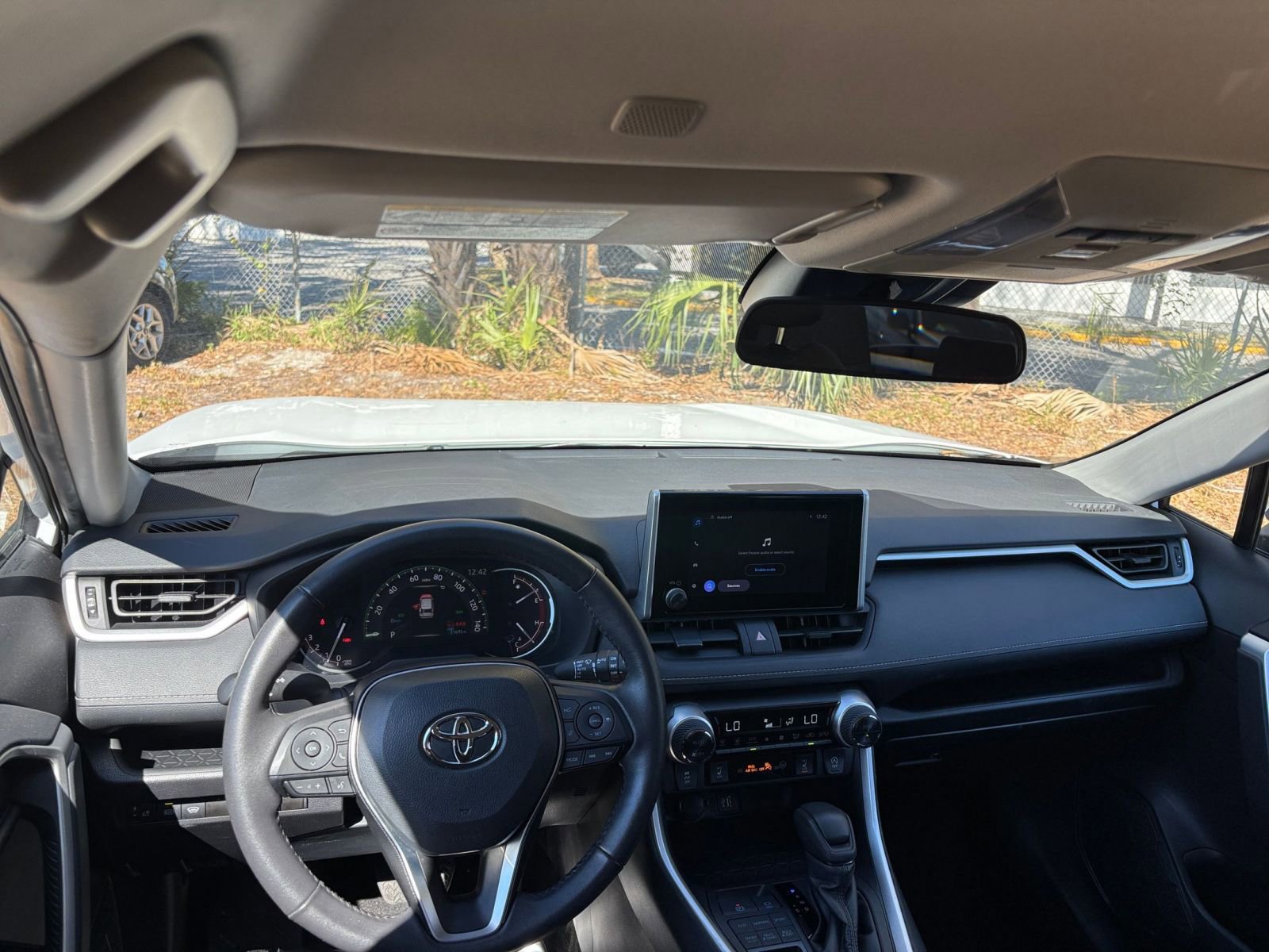 Thumbnail: 2024 Toyota RAV4 - 33