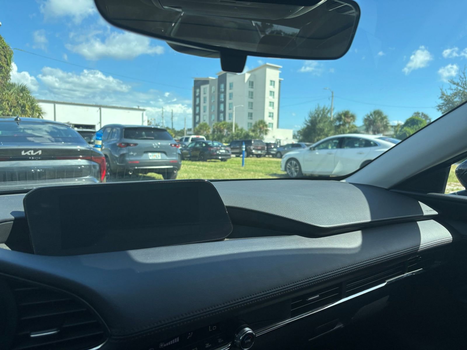 Thumbnail: 2025 Mazda Mazda3 - 34