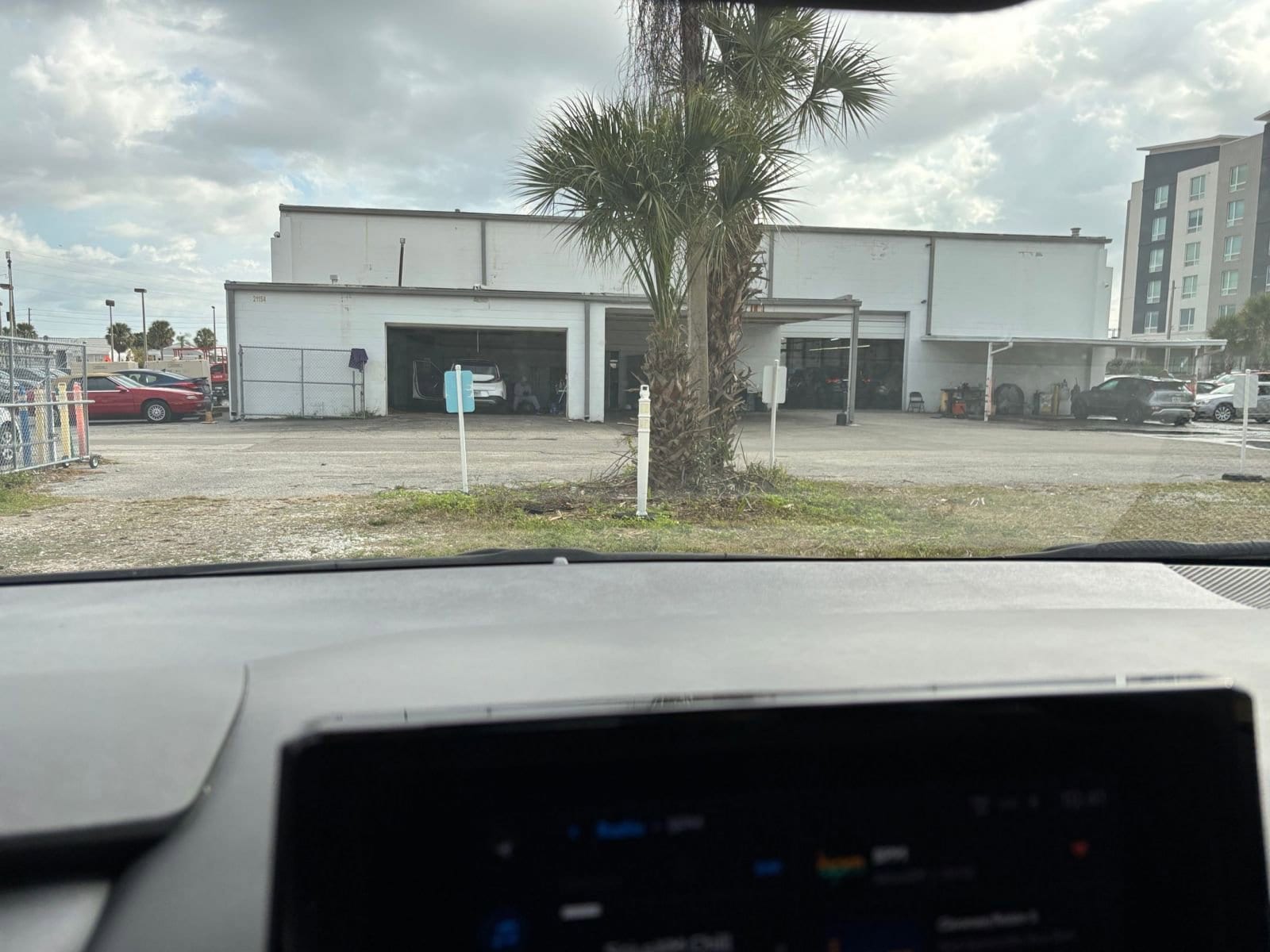 Thumbnail: 2025 Toyota Corolla - 18