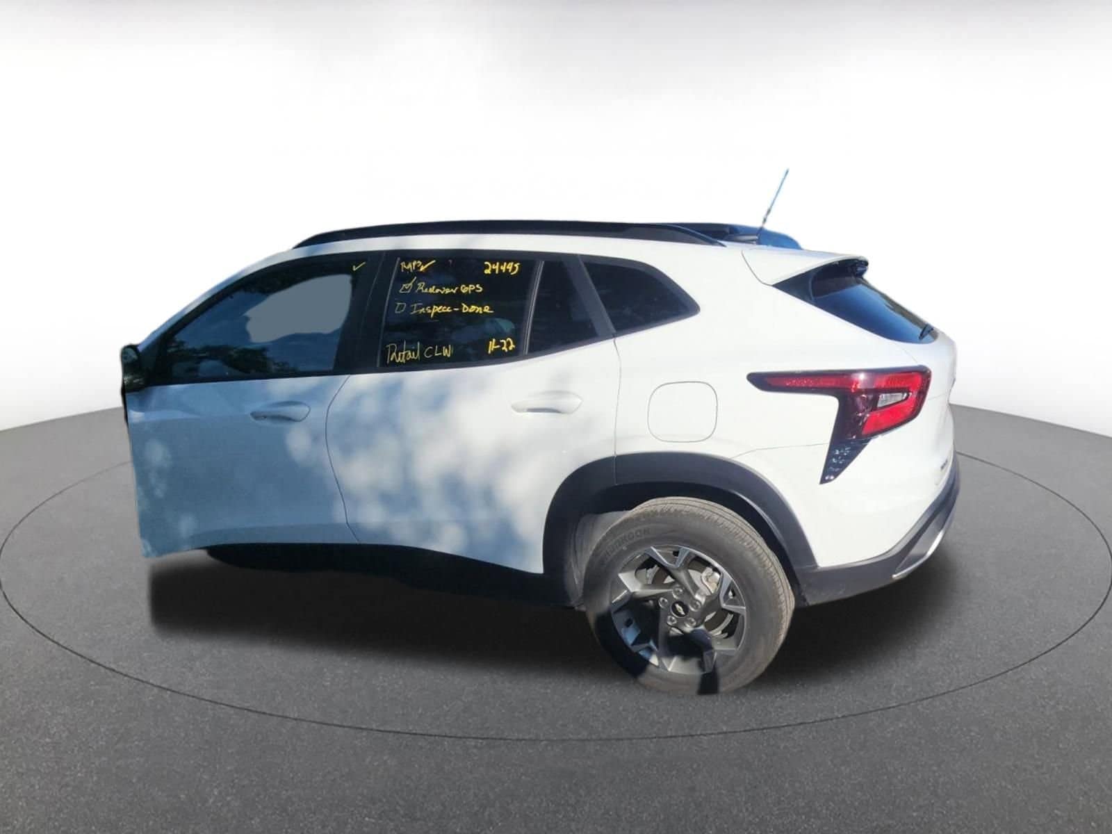 Thumbnail: 2025 Chevrolet Trax - 5