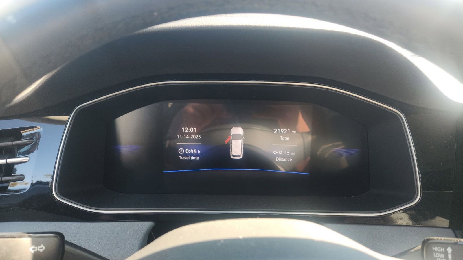 Thumbnail: 2025 Volkswagen Jetta - 9