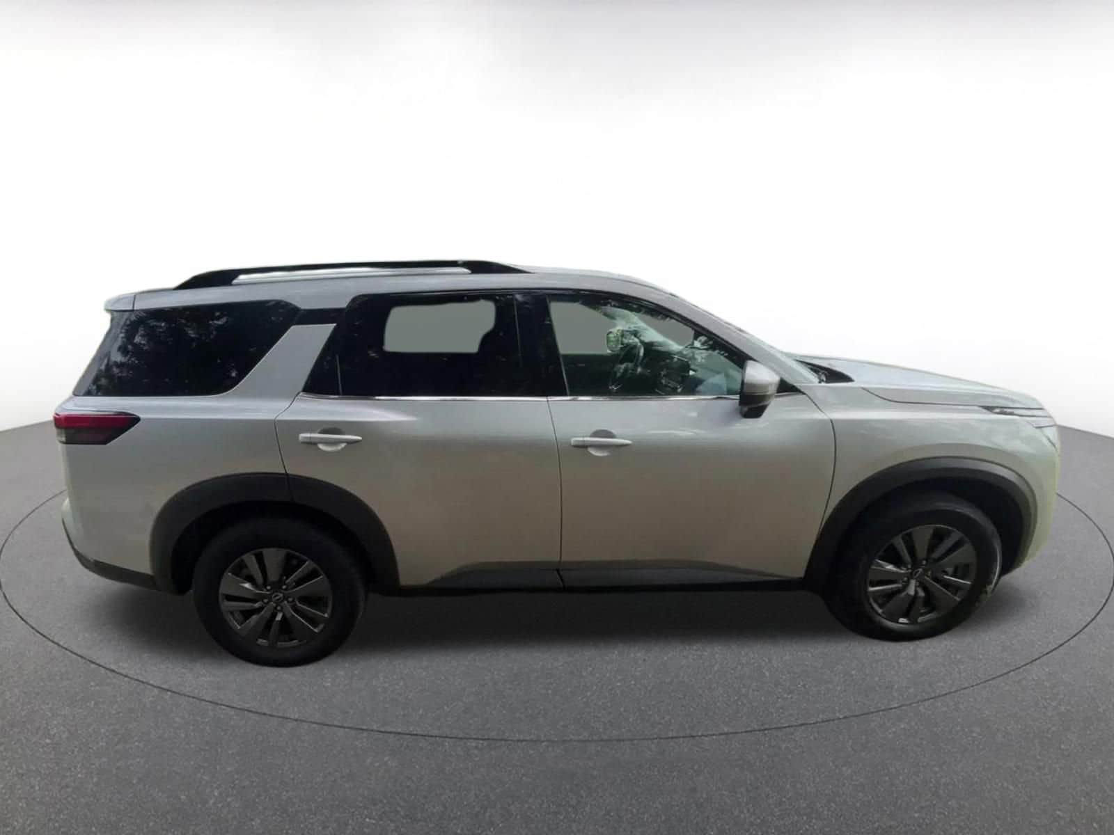 Thumbnail: 2025 Nissan Pathfinder - 16