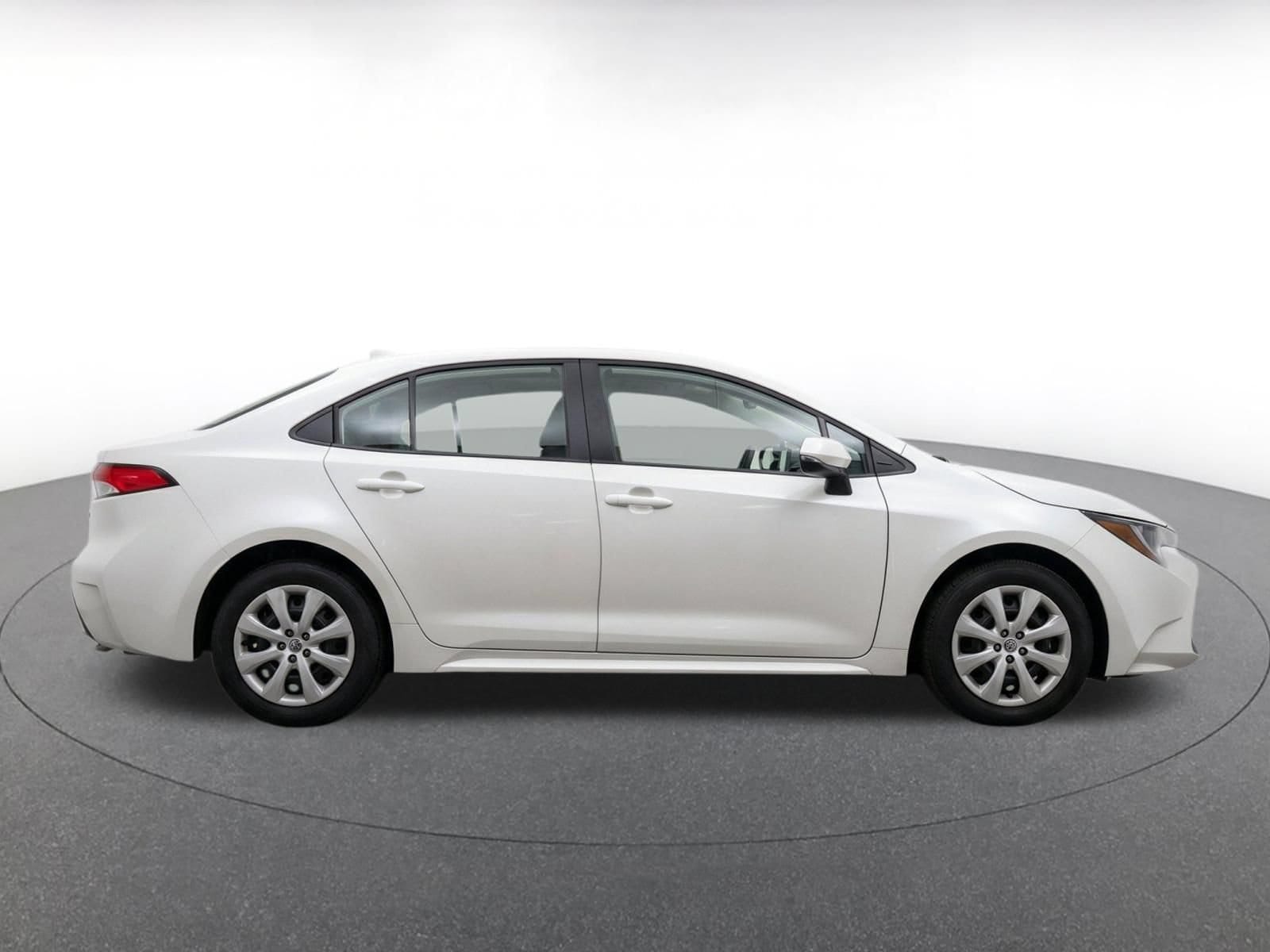 Thumbnail: 2025 Toyota Corolla - 10
