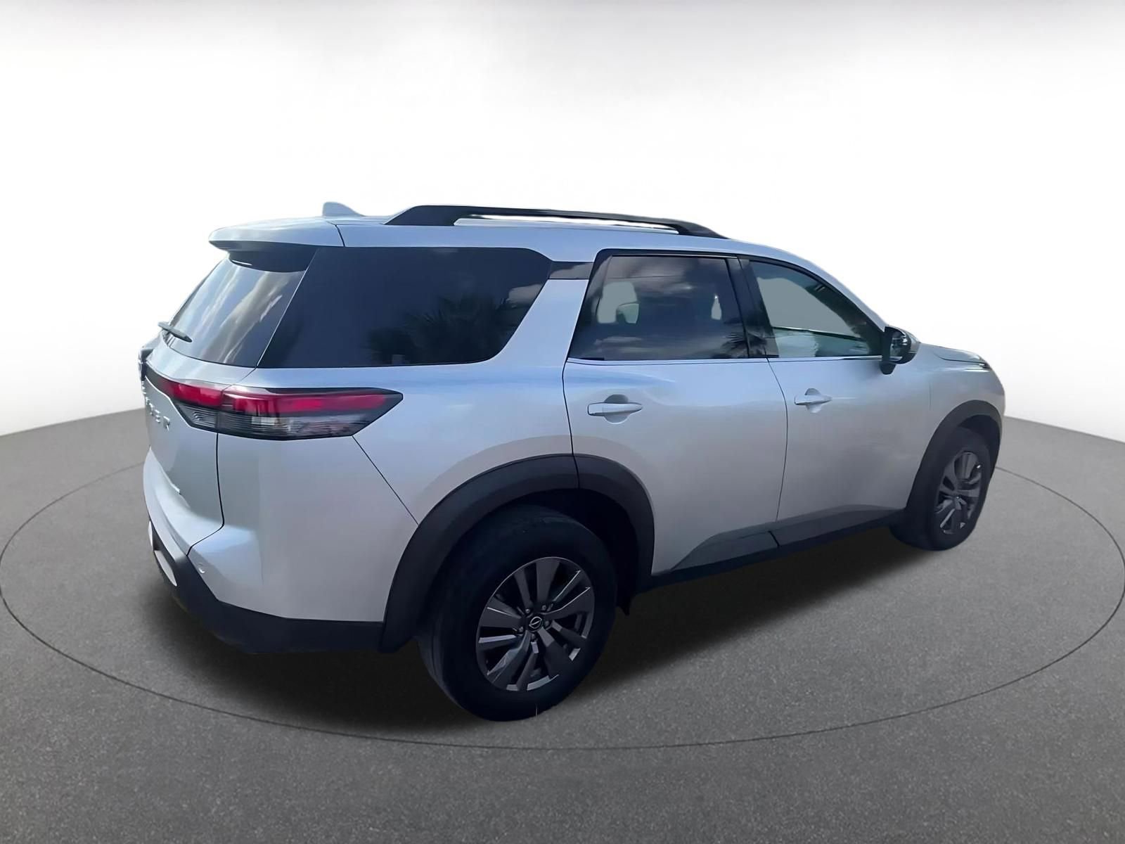 Thumbnail: 2025 Nissan Pathfinder - 14