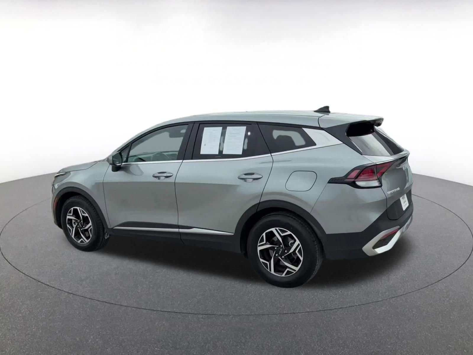 Thumbnail: 2024 Kia Sportage - 10