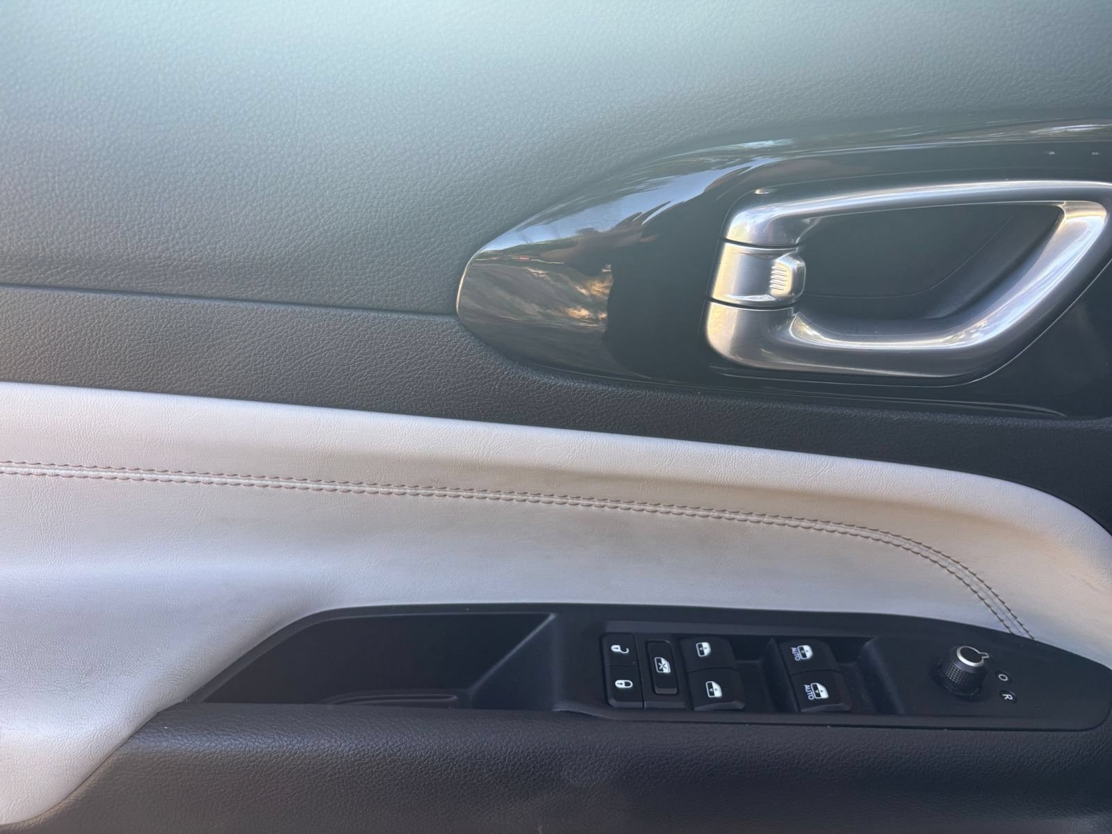 Thumbnail: 2025 Jeep Compass - 15