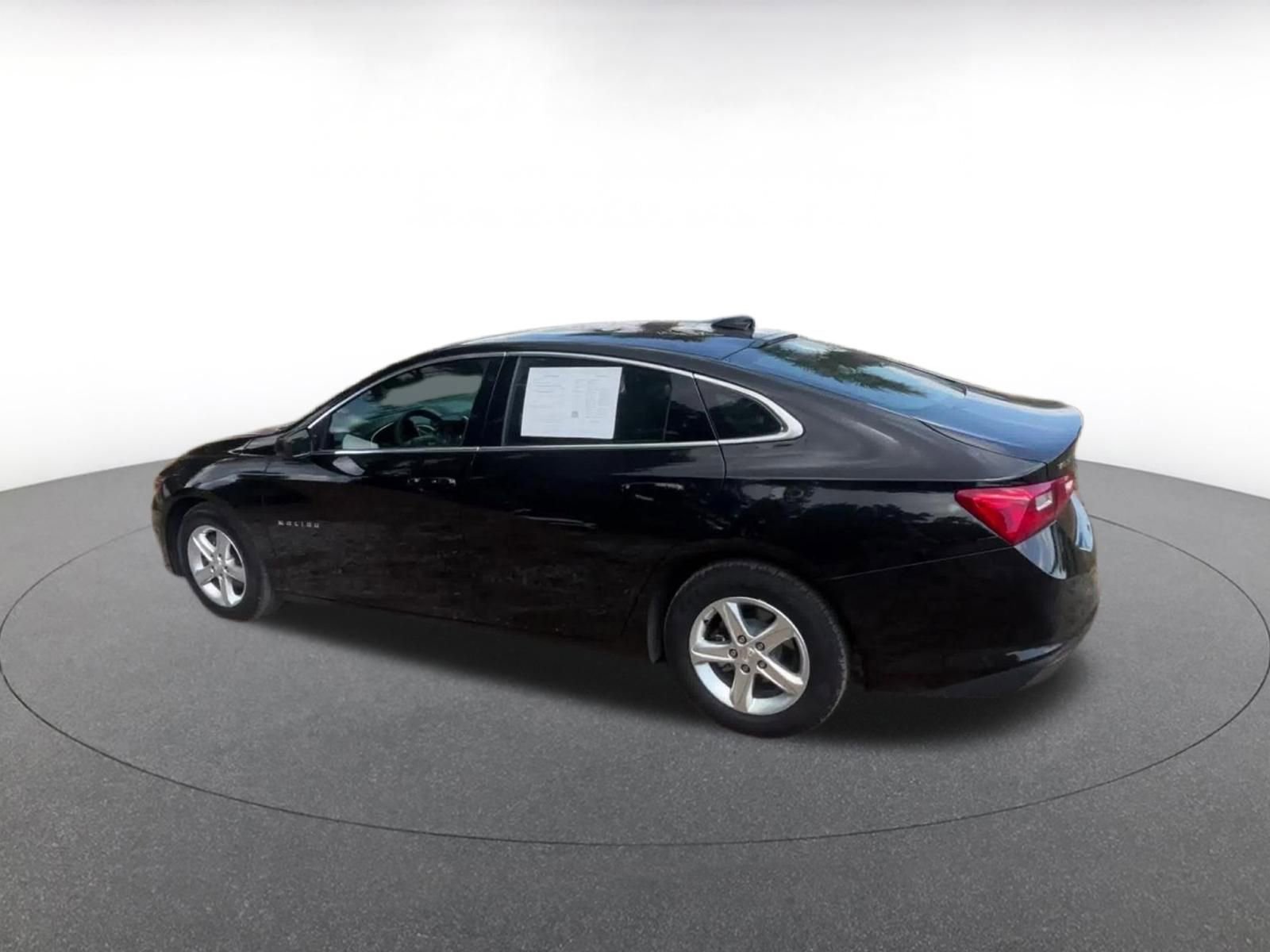 Thumbnail: 2023 Chevrolet Malibu - 10