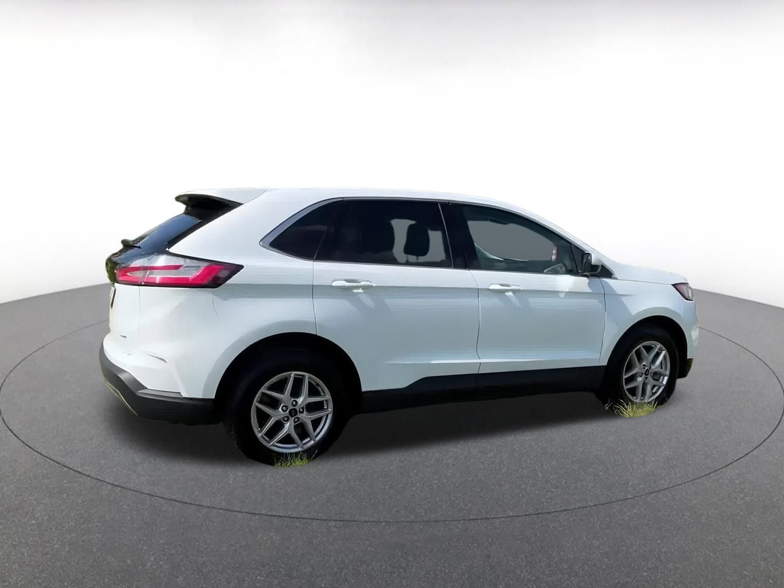 Thumbnail: 2023 Ford Edge - 15