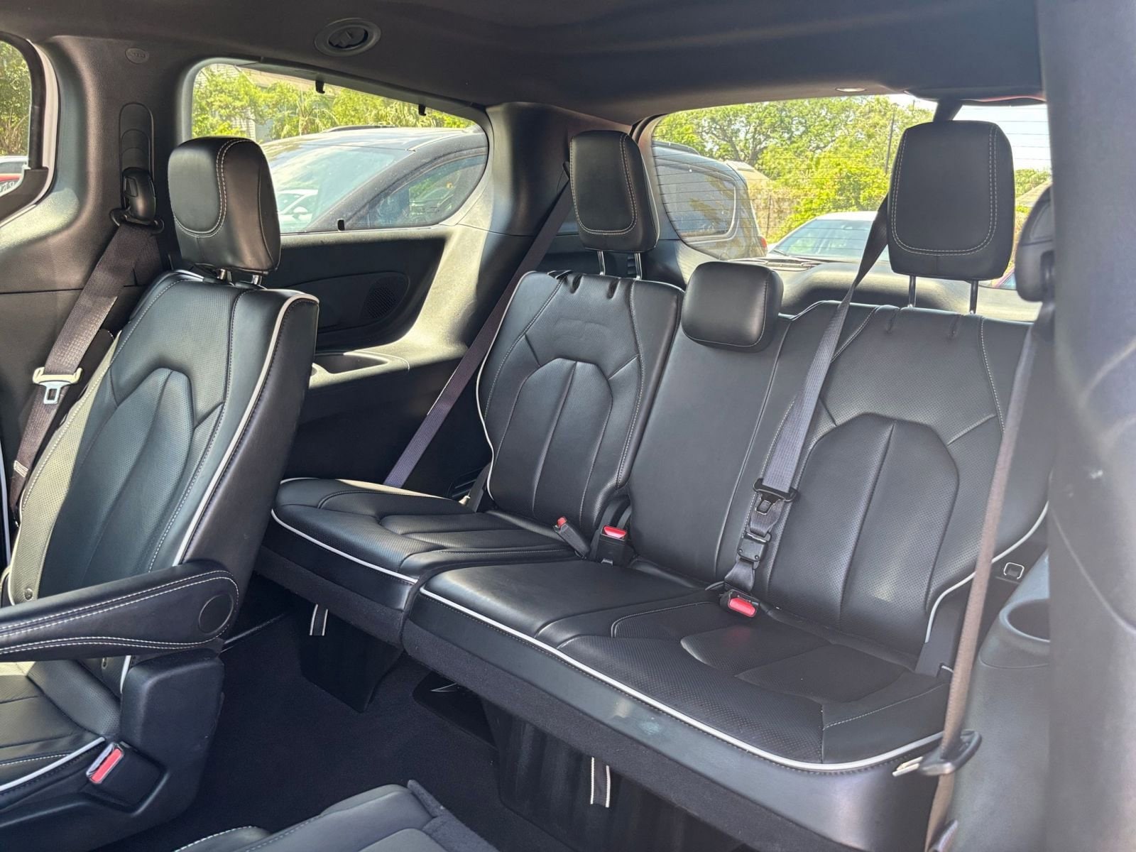 Thumbnail: 2025 Chrysler Pacifica - 33