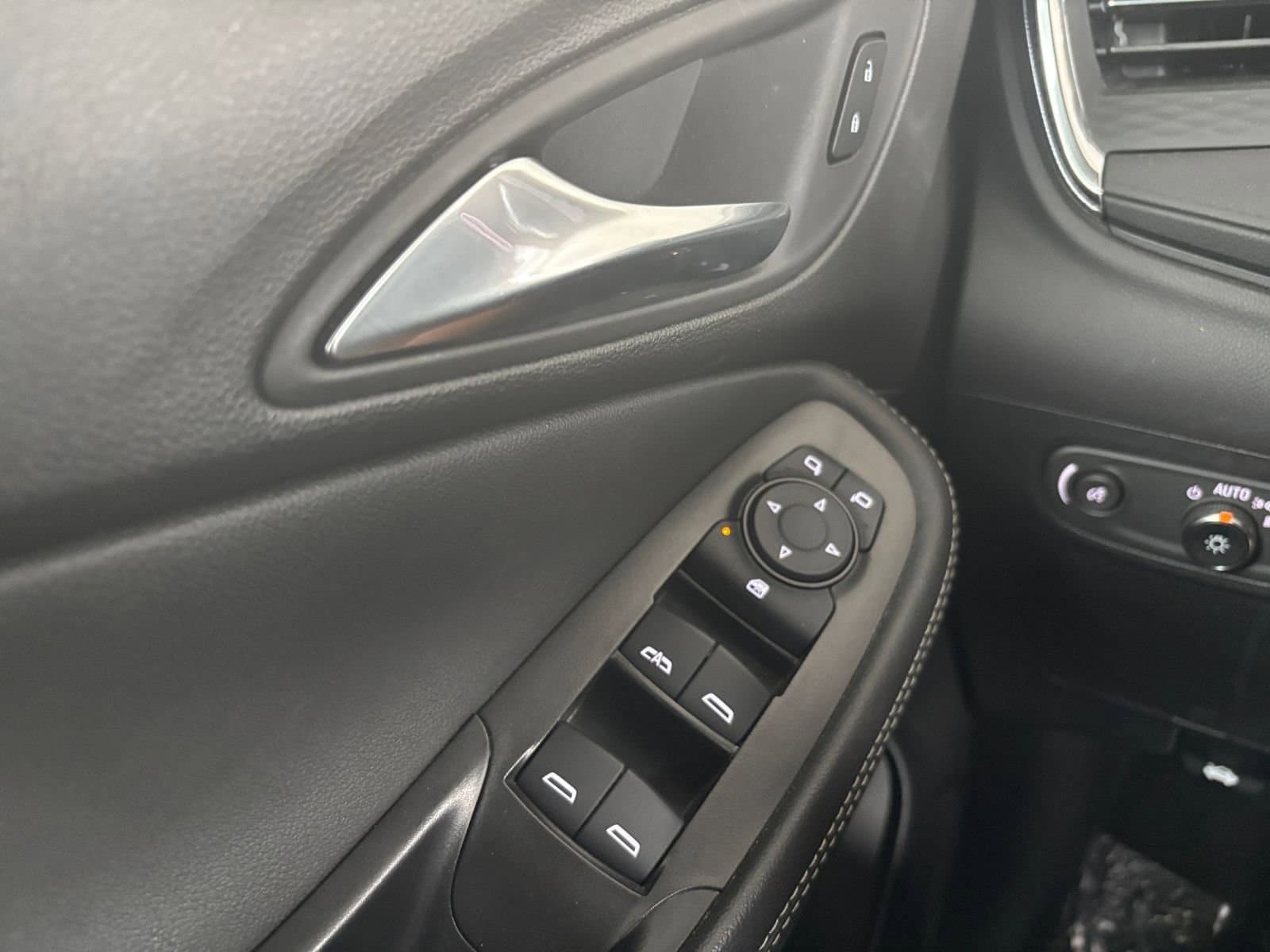 Thumbnail: 2025 Buick Encore GX - 18