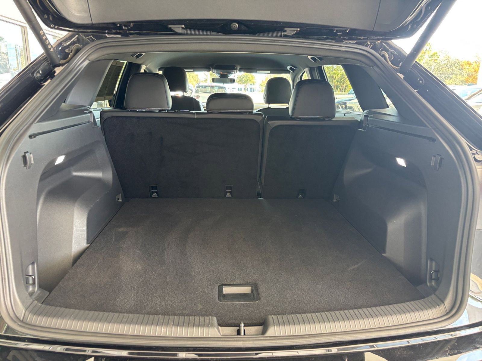 Thumbnail: 2025 Volkswagen Atlas - 31