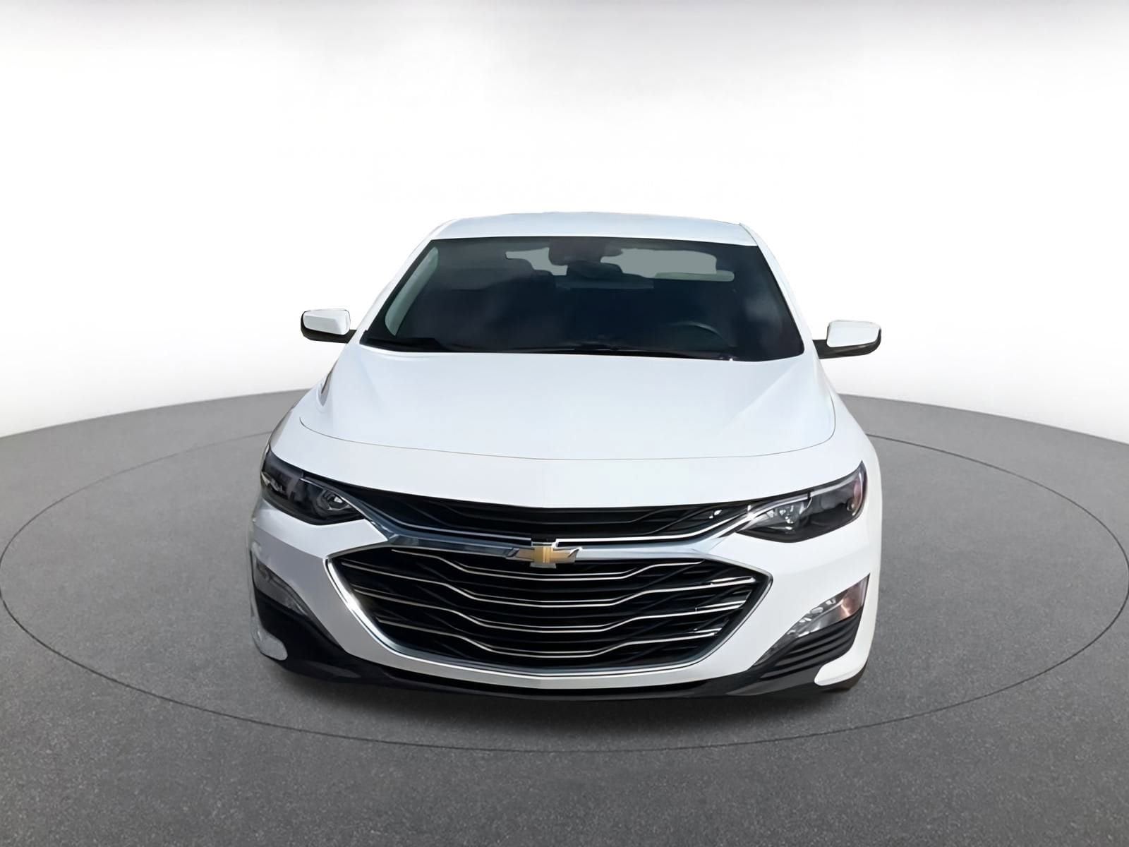 Thumbnail: 2024 Chevrolet Malibu - 4