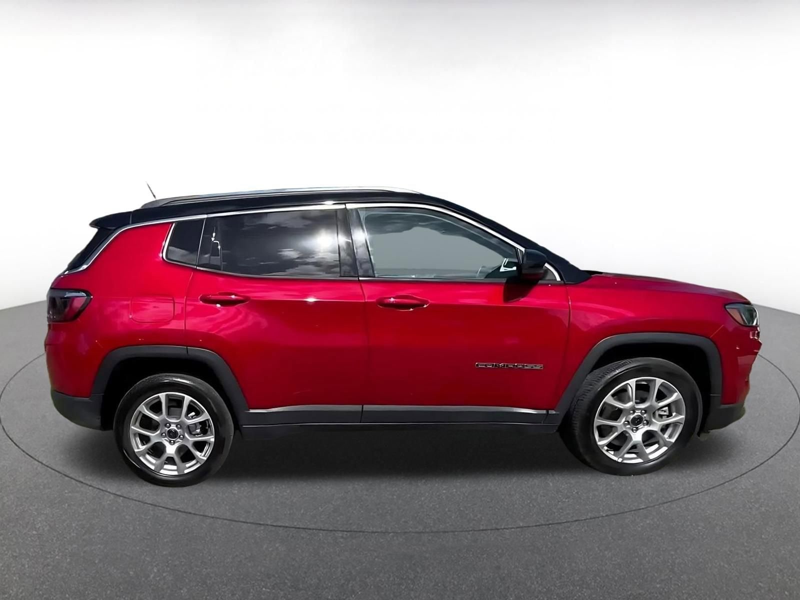Thumbnail: 2025 Jeep Compass - 16